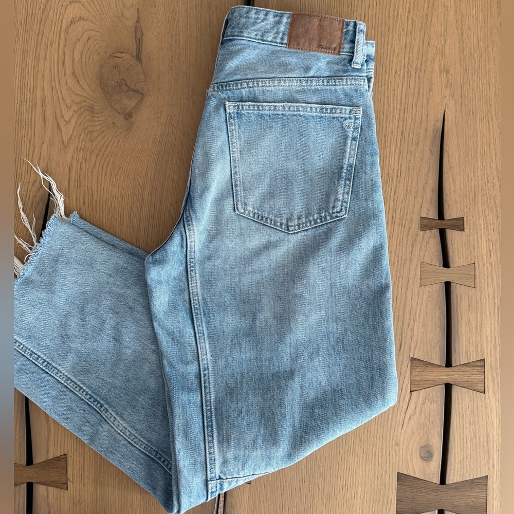 Madewell “The Darted Barrel-leg Jean” size 26 - Picture 2 of 6